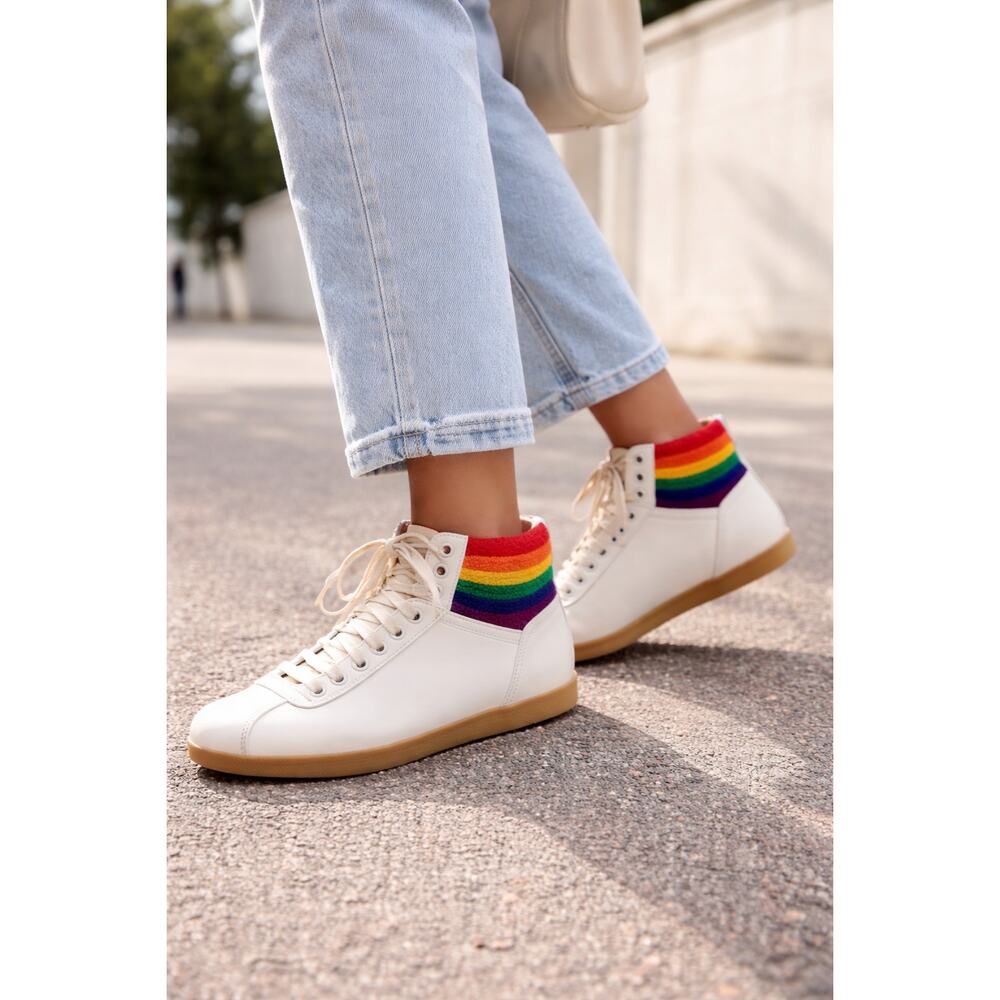GUCCI Sneakers 9.5 (*READ) Bambi High Tops Rainbow‎ Pride Authentic Designer